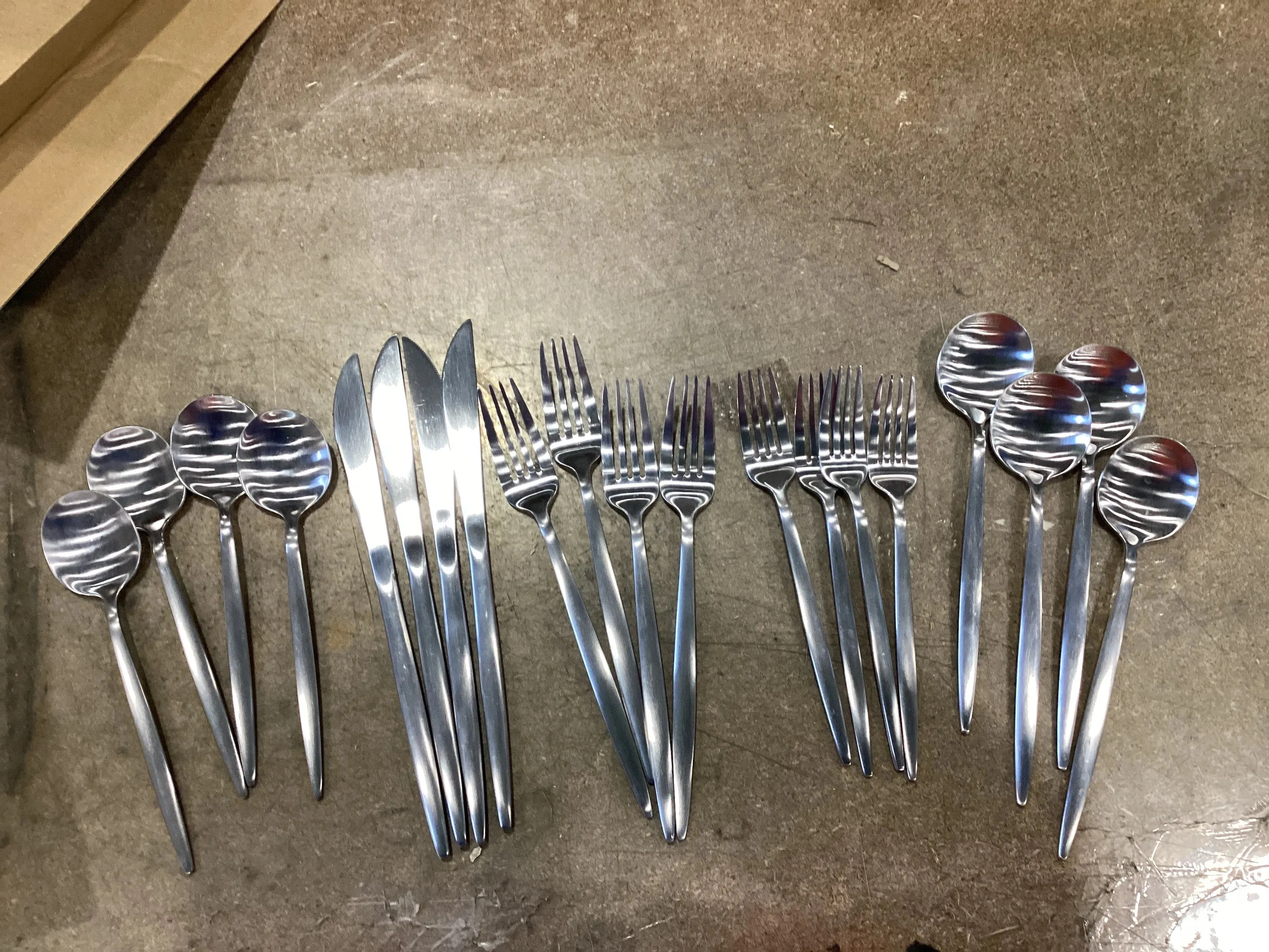 20pc Shapleigh Flatware Set Silver