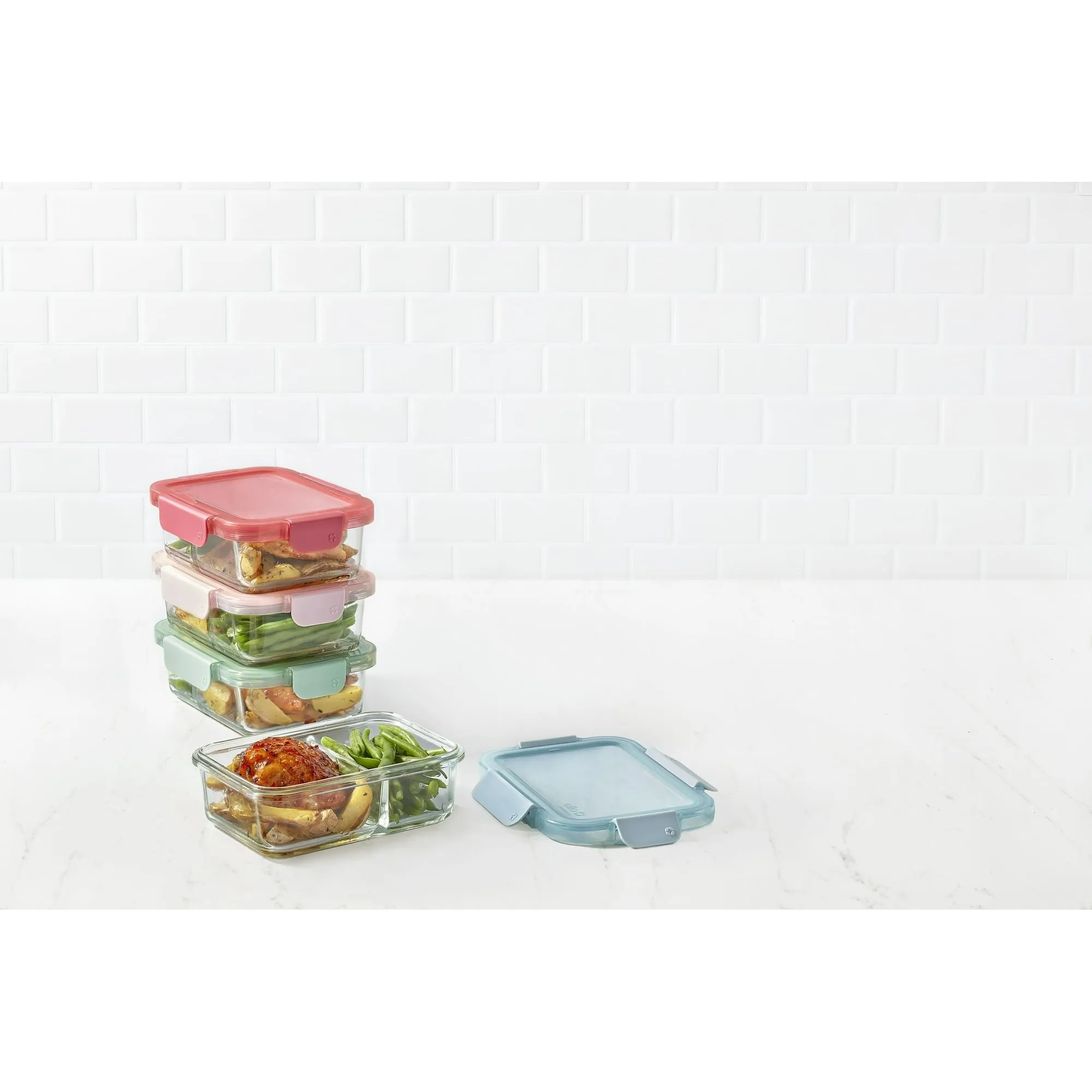 Ello 143-D824-921 Clear Glass Microwave Safe Food Storage Container