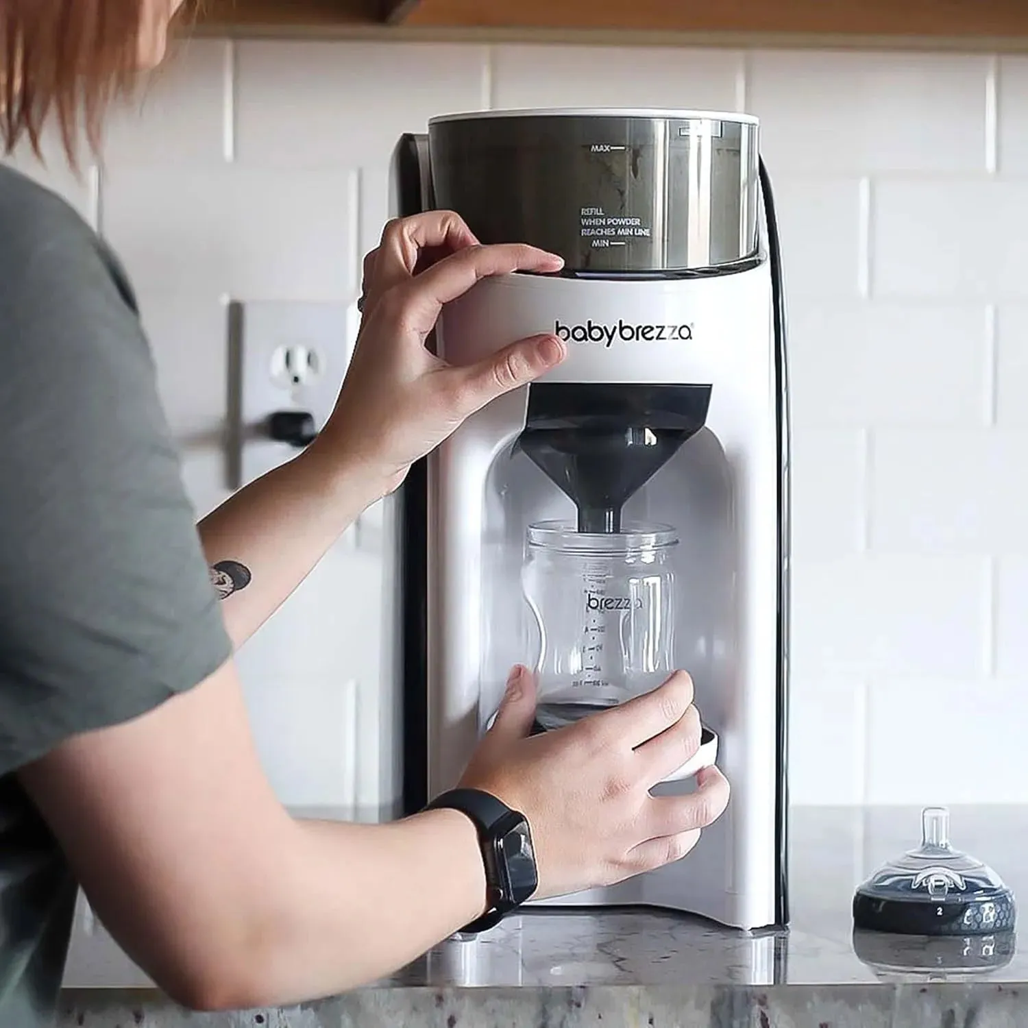 Formula Pro Advanced Formula Dispenser Machine - White