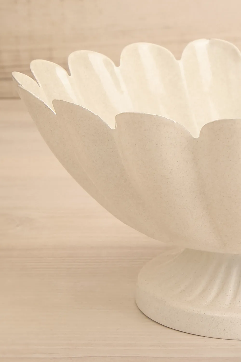 Pamplemoussier | Floral Metal Urns - 2 Options